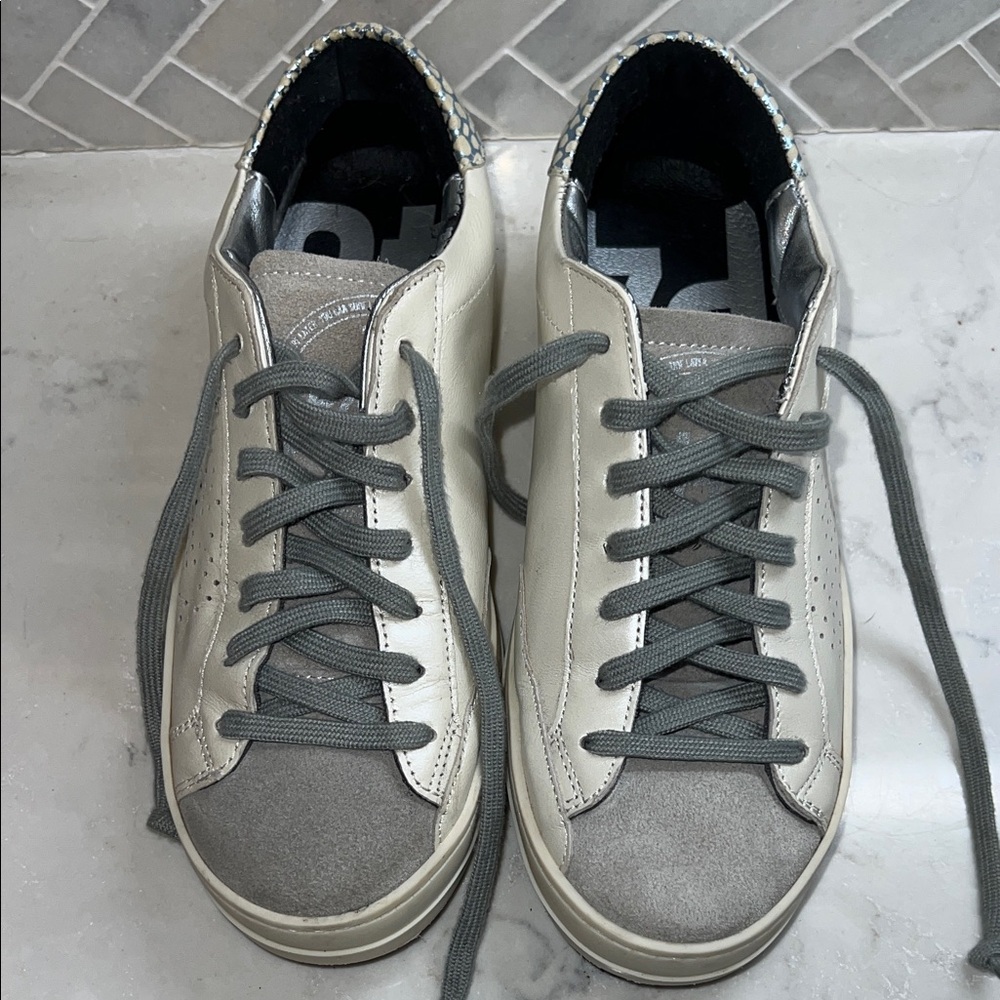 Womens P448 Sneakers size 35 made in Italy. See description